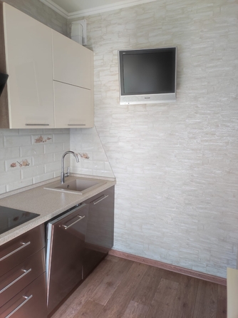 
  Сдам в аренду 2-комнатную квартиру, 51 м², Красноярск

. Фото 3.