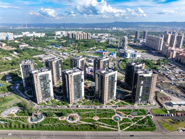 
   Продам 2-комнатную, 61.9 м², Авиаторов ул, 18

. Фото 1.