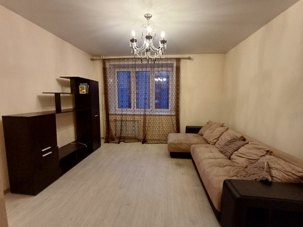 
  Сдам в аренду 2-комнатную квартиру, 53 м², Красноярск

. Фото 5.