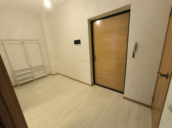 
  Сдам в аренду 1-комнатную квартиру, 37.5 м², Красноярск

. Фото 2.