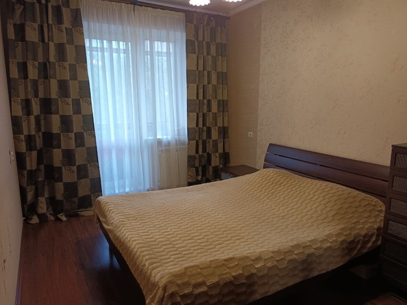 
   Продам 4-комнатную, 82 м², Взлетная ул, 36

. Фото 8.