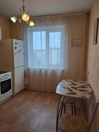 
   Продам 1-комнатную, 42 м², Батурина ул, 20

. Фото 2.