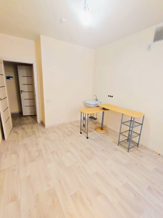 
  Сдам в аренду 1-комнатную квартиру, 40 м², Красноярск

. Фото 2.