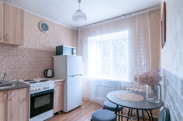 
  Сдам посуточно в аренду 2-комнатную квартиру, 45 м², Красноярск

. Фото 9.