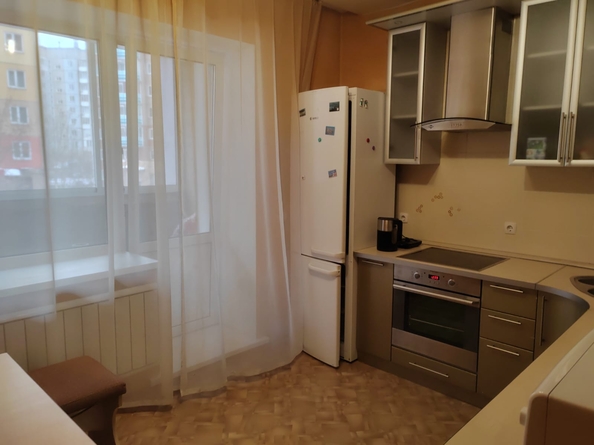 
   Продам 2-комнатную, 66.1 м², Взлетная ул, 24а

. Фото 1.