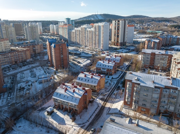 
   Продам таунхаус, 272 м², Красноярск

. Фото 25.