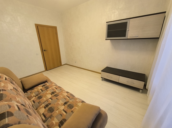 
  Сдам 1-комн. квартиру, 35.7 м², Хабаровская 1-я ул, д. 7
. Фото 1.