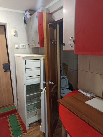 
  Сдам в аренду 1-комнатную квартиру, 14 м², Красноярск

. Фото 1.