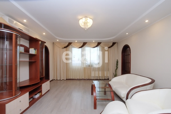 
   Продам 3-комнатную, 79.8 м², Водопьянова ул, 2

. Фото 2.