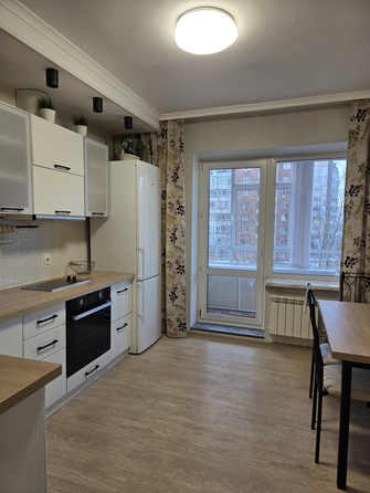 
  Сдам 3-комн. квартиру, 82 м², Алексеева ул, д. 24
. Фото 1.