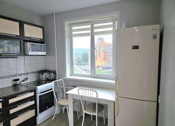 
  Продам 2-комн. квартиру, 43 м², Киренского ул, д. 122
. Фото 1.
