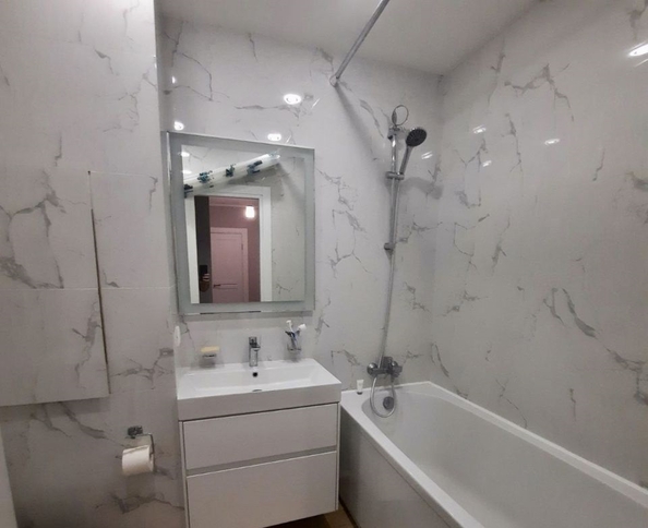 
  Сдам 1-комн. квартиру, 47 м², Кирова ул, д. 43
. Фото 2.