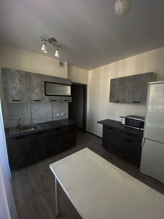 
  Сдам 1-комн. квартиру, 45 м², Шумяцкого ул, д. 9
. Фото 1.