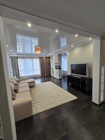 
  Сдается 3-комн. квартира, 100 м², Авиаторов ул, д. 41
. Фото 1.