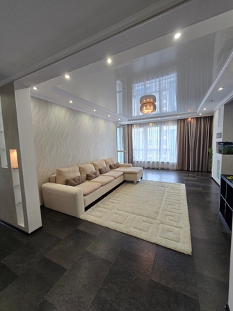 
  Сдается 3-комн. квартира, 100 м², Авиаторов ул, д. 41
. Фото 2.