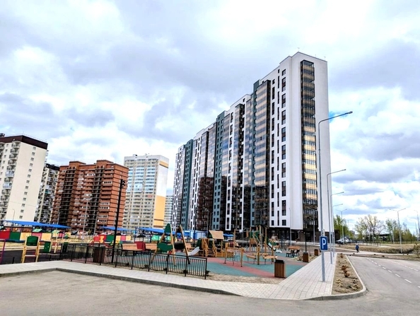 
  Продается 3-комн. квартира 64 м², в ЖК Кедр, дом 2. Фото 1.