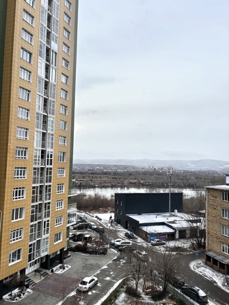 
  Продам 2-комн. квартиру 64 м², в ЖК Перья, дом 1. Фото 2.
