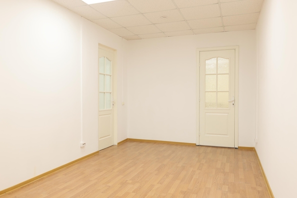 
  Сдам офис 48.5 м². Фото 9.
