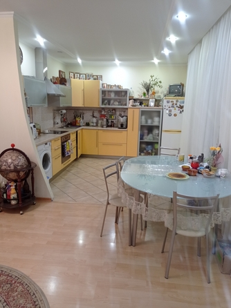 
  Продам 3-комн. квартиру 110 м². Фото 8.