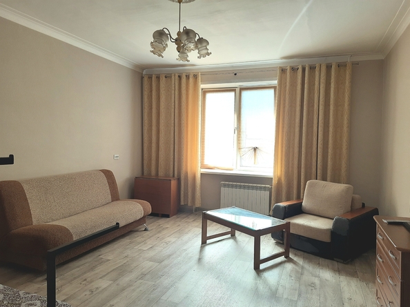 
  Сдам 2-комн. квартиру 60 м². Фото 1.