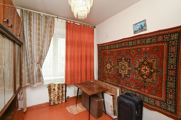 
  Продам 4-комн. квартиру 60.2 м². Фото 4.