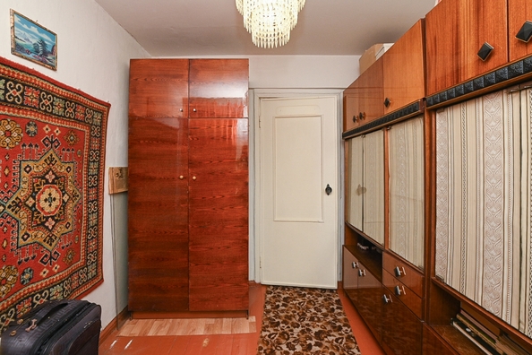 
  Продам 4-комн. квартиру 60.2 м². Фото 5.