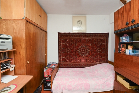 
  Продам 4-комн. квартиру 60.2 м². Фото 8.
