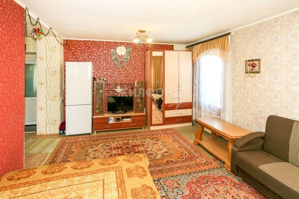 
   Продам дом, 38 м², Барнаул

. Фото 2.