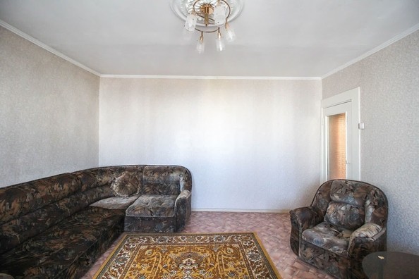 
   Продам 3-комнатную, 70.1 м², Попова ул, 184

. Фото 3.