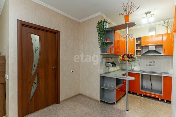 
   Продам 3-комнатную, 75.9 м², Петра Сухова ул, 70Б

. Фото 13.