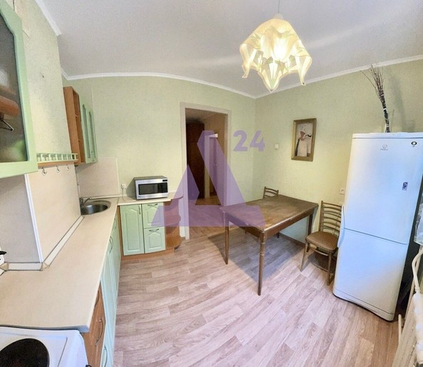 
   Продам 2-комнатную, 50 м², Ляпидевского ул, 1/1

. Фото 5.