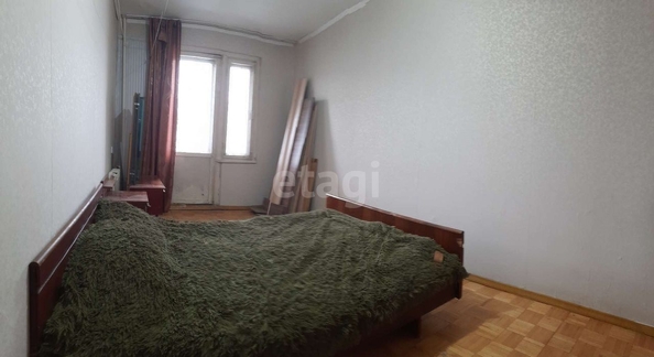 
   Продам 4-комнатную, 70.3 м², Веры Кащеевой ул, 16

. Фото 3.