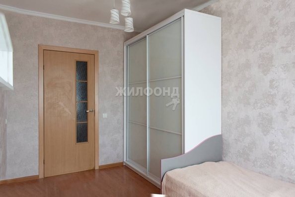 
   Продам 3-комнатную, 60.7 м², 

. Фото 1.