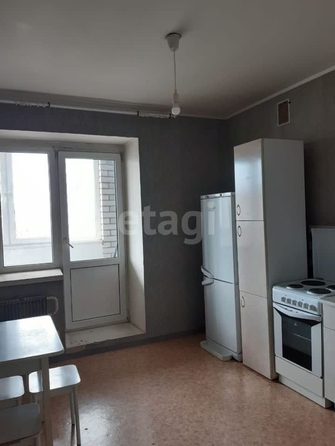 
   Продам 1-комнатную, 47.4 м², Лазурная ул, 11

. Фото 4.