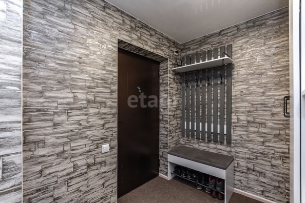 
   Продам 2-комнатную, 40 м², Антона Петрова ул, 254

. Фото 1.