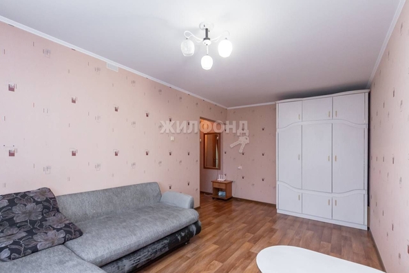 
   Продам 1-комнатную, 32.9 м², Малахова ул, 160

. Фото 6.