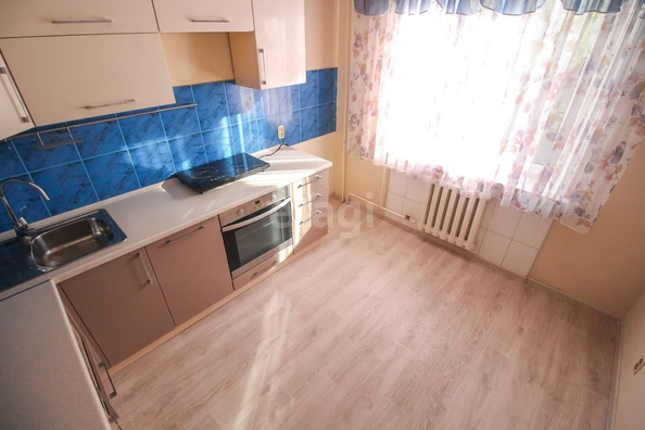 
   Продам 4-комнатную, 86 м², Малахова ул, 85

. Фото 2.