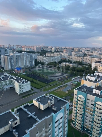 
   Продам 3-комнатную, 82.3 м², Взлетная ул, 38

. Фото 2.