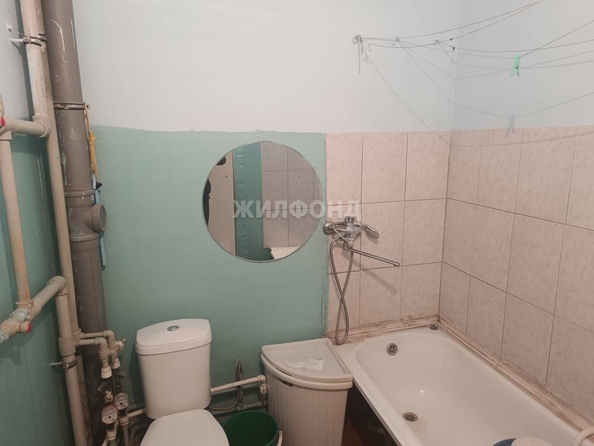 
   Продам 1-комнатную, 35 м², Космонавтов ул, 19

. Фото 1.