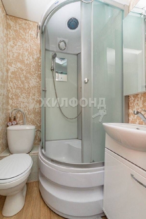 
   Продам 1-комнатную, 24 м², Коммунаров пр-кт, 122Б

. Фото 3.