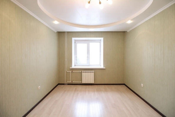 
   Продам 4-комнатную, 116.5 м², Лазурная ул, 11

. Фото 3.