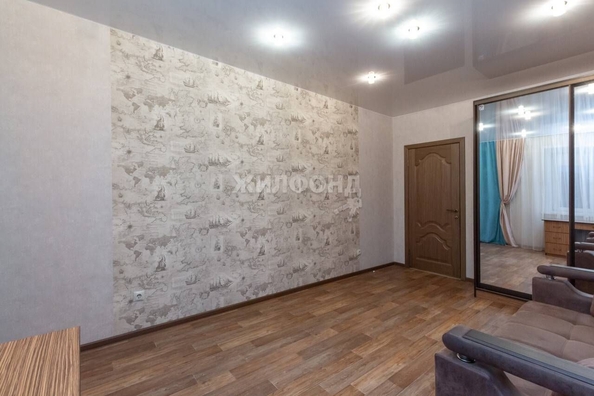 
   Продам 3-комнатную, 95.8 м², Власихинская ул, 81

. Фото 2.