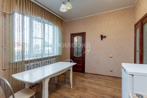 
   Продам дом, 250 м², Барнаул

. Фото 3.