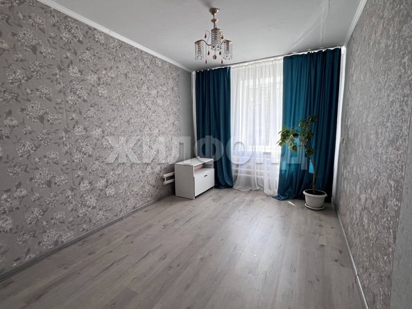 
  Продается 4-комн. квартира, 79.2 м², Комсомольская ул
. Фото 6.