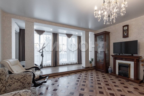 
  Продается дом, 214.9 м², Барнаул
. Фото 1.