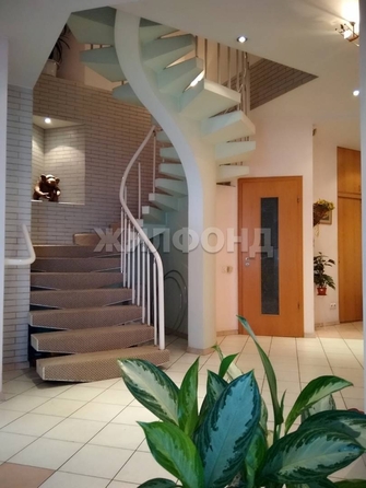 
  Продается 4-комн. квартира, 213.3 м², Партизанская ул, д. 83
. Фото 3.
