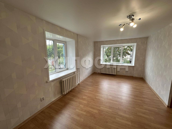 
  Продается 1-комн. квартира, 31 м², Георгия Исакова ул, д. 147
. Фото 2.