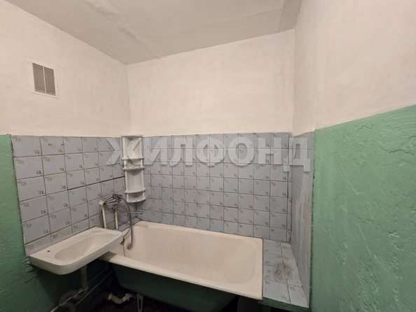 
  Продается 2-комн. квартира, 47.5 м², Строителей ул, д. 4
. Фото 6.