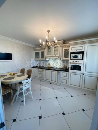 
  Продается 3-комн. квартира, 85 м², Солнечная Поляна ул
. Фото 1.