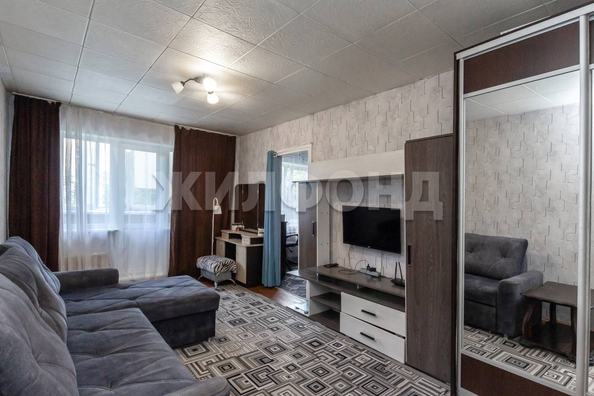 
  Продается 3-комн. квартира, 57.2 м², Глушкова ул
. Фото 2.